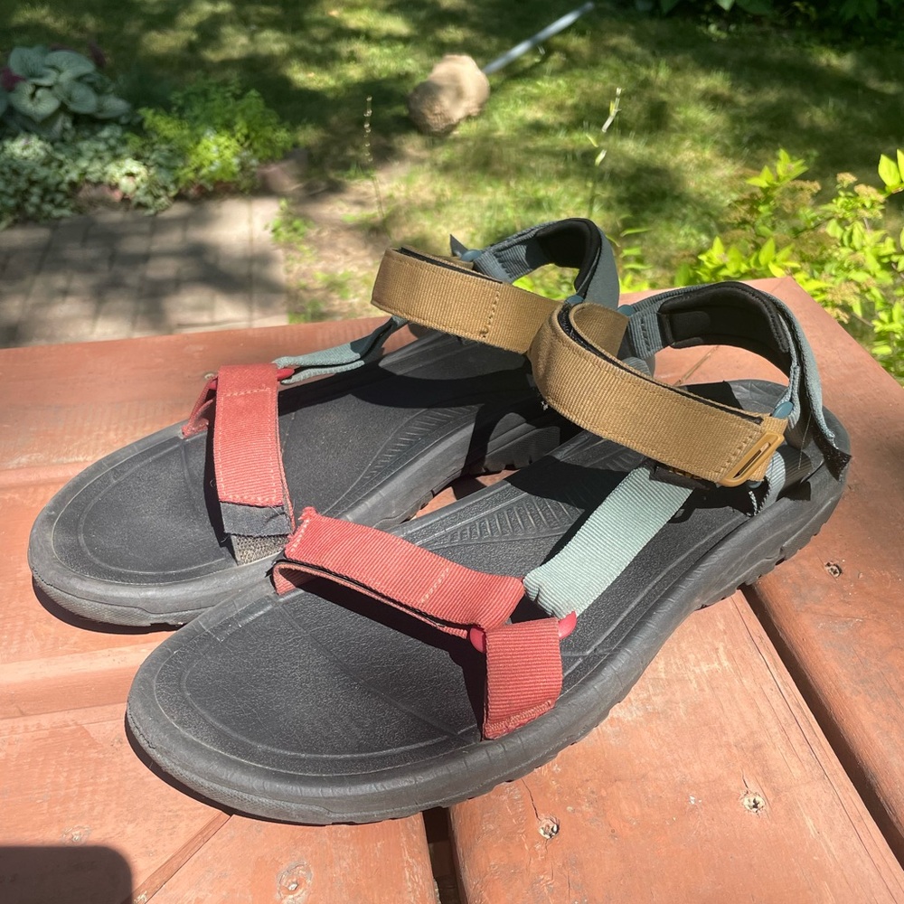 Teva Men’s Hurricane XLT Sandals size 13